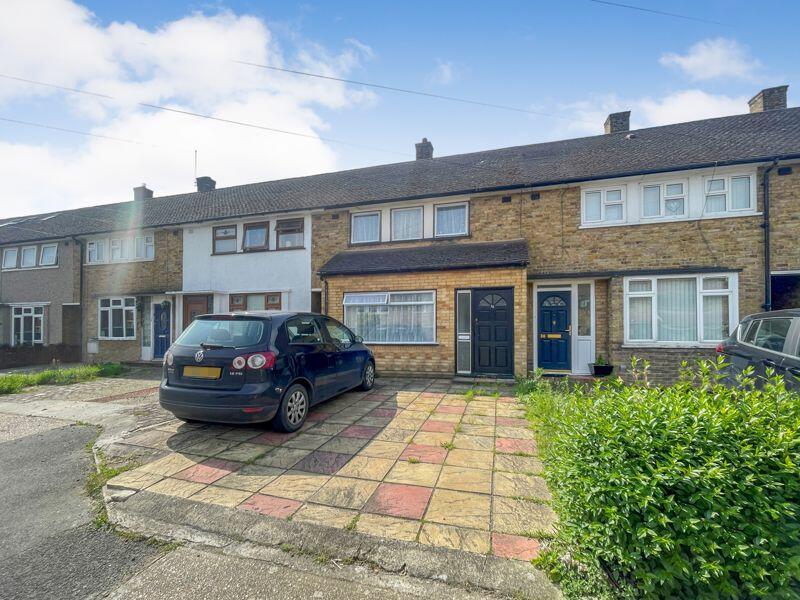 2 bedroom terraced house for sale in Usk Road, South Ockendon, RM15
