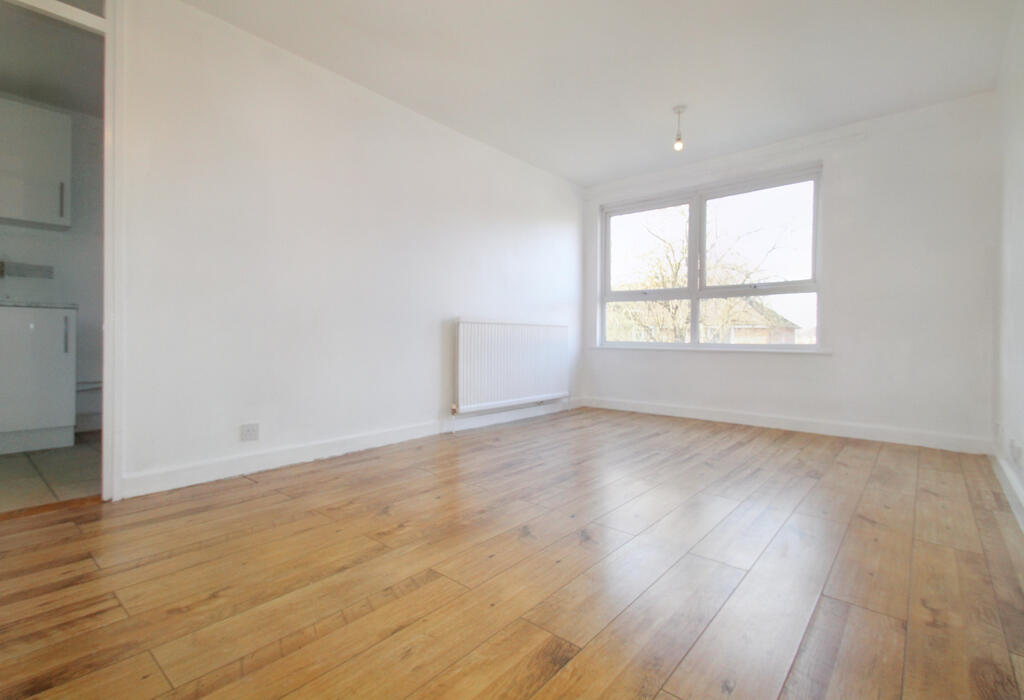 1 bedroom apartment for sale in St. Helens Close, Uxbridge, Greater ...