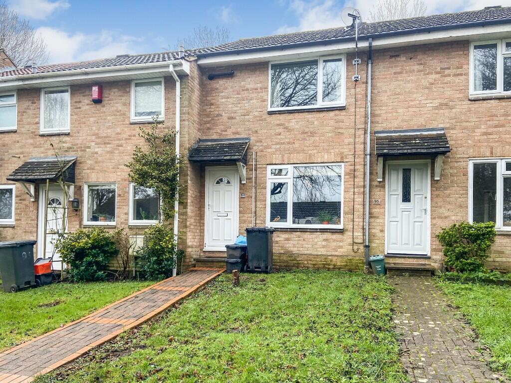 2 bedroom terraced house for sale in Knowlands, Highworth, SN6