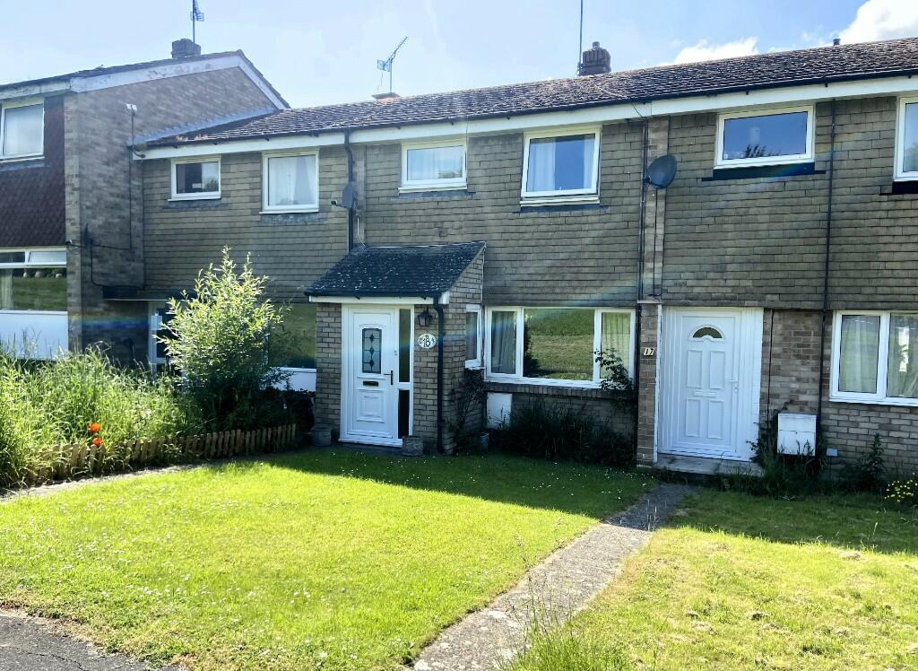 3 bedroom terraced house for sale in Windrush, Highworth, SN6