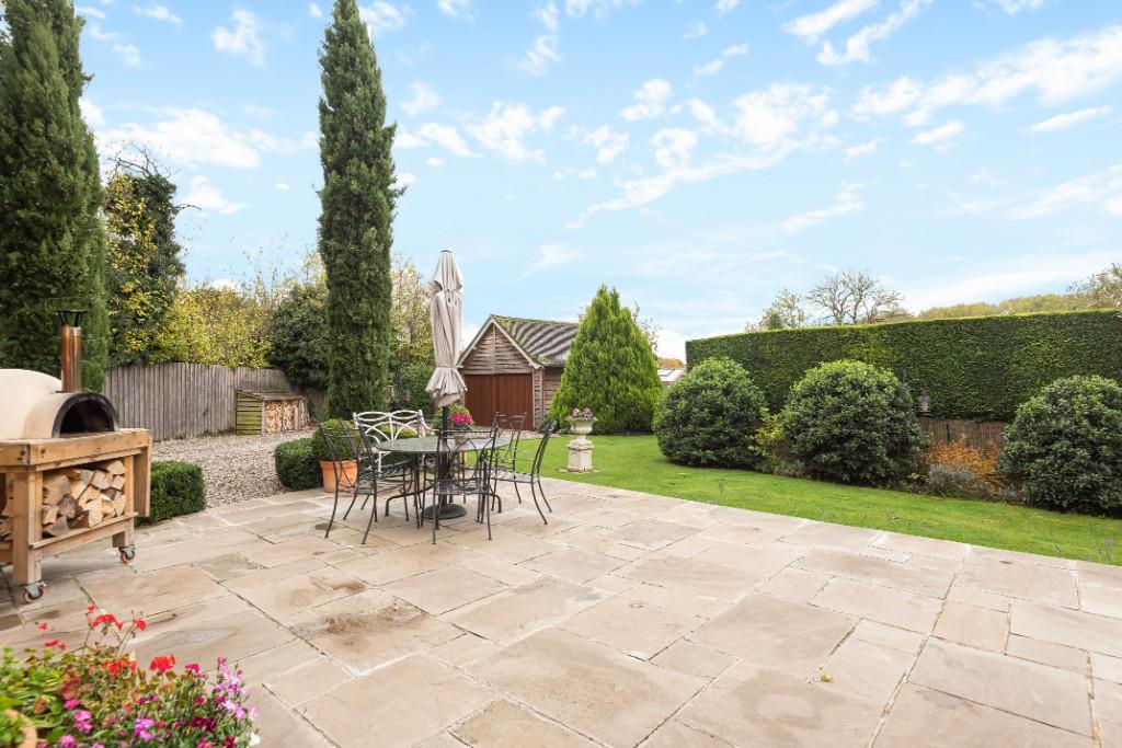 3 bedroom village house for sale in The Avenue, Stanton Fitzwarren, SN6