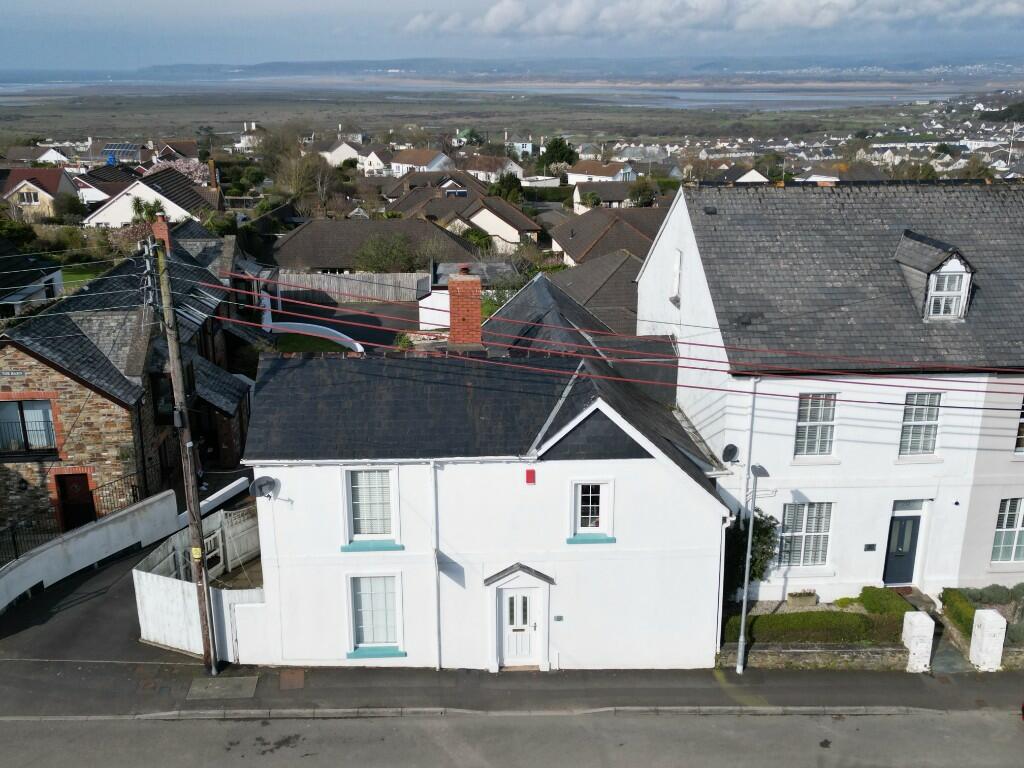 4 bedroom house for sale in Bay View Road, Northam, EX39