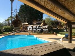 Photo of Algarve, Olhos De Agua