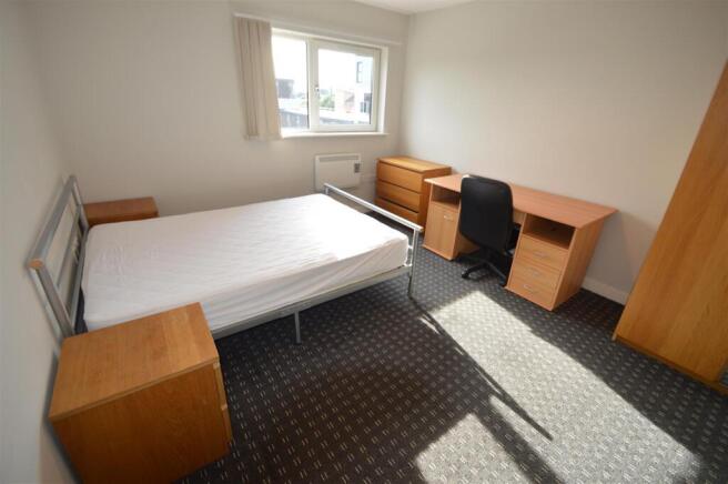 43 Bishops - Bed 1.JPG