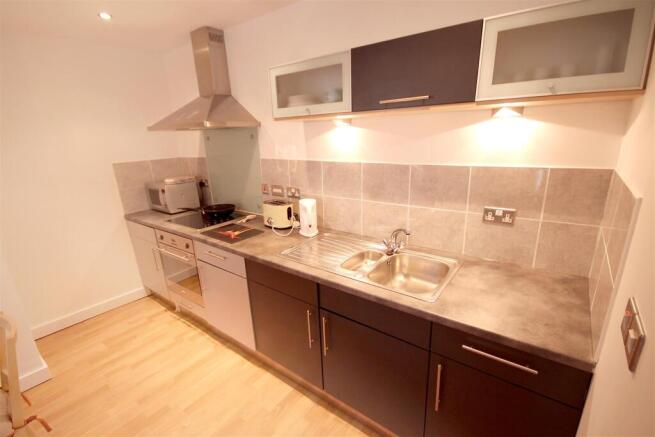 Kitchen/Dining Area