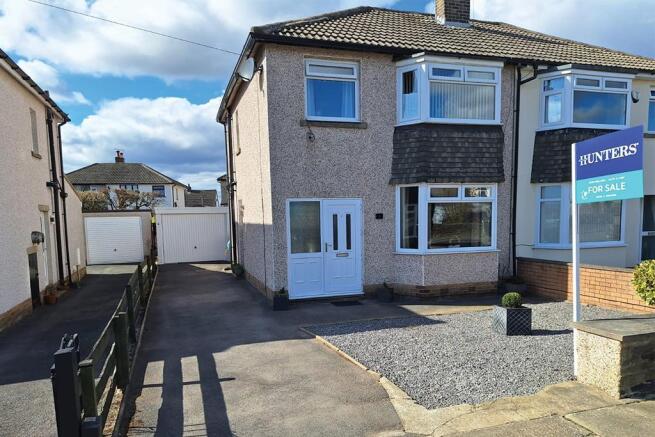 4 Heaton Drive - rightmove pic.jpg