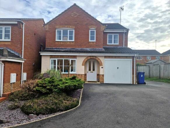Chichester Close- 4 Bedroom Detached house for Sa