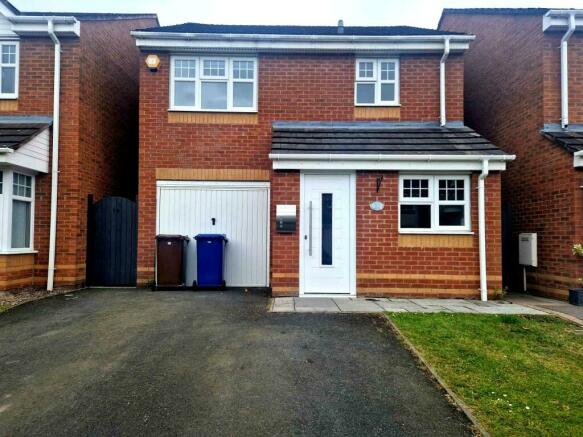 Hereford Way Rugeley- 3 bedroom detached house fo