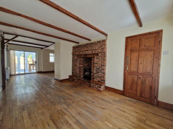 Open plan Lounge/dining room