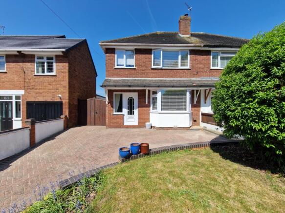 3 bedroom semi detached house - High street, Colt