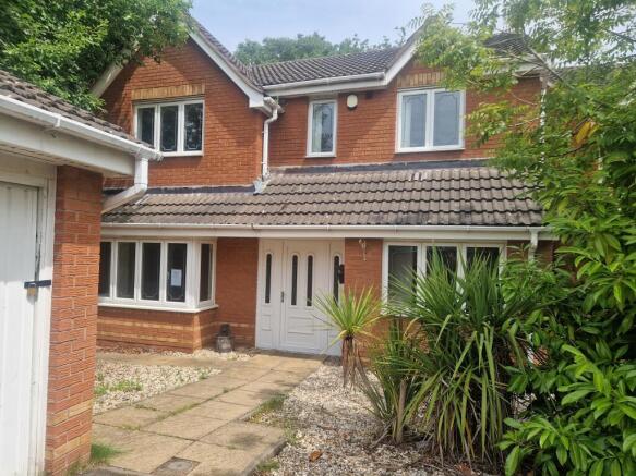 96 Lower Birches Way Rugeley WS15 1GB