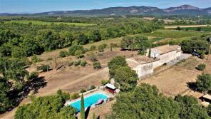 Photo of Stone Farmhouse, Land, Pool, Horse Stables, Sommieres