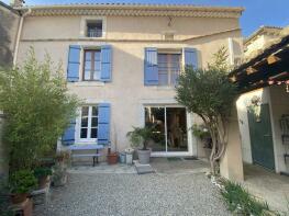 Photo of Charming Village House with Courtyard, Maillane