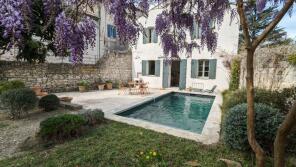 Photo of Beautiful Character Property in Saint-Remy-de-Provence