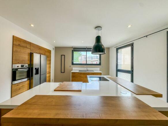 4 bedroom town house for sale in Contemporary Townhouse with Rooftop ...