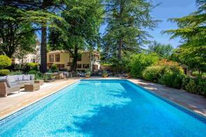 Photo of Amazing Opportunity: Estate with 4 Gites and Pool, Lodeve, Herault, Languedoc-Roussillon