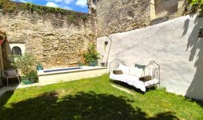 Photo of Home with Outdoor Space and Garage, Barbentane, Bouches-du-Rhone, PACA
