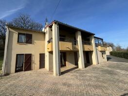 Photo of Stunning Farmhouse set in 1.5HA of Land