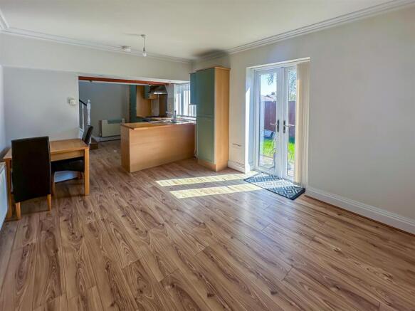 OPEN PLAN LIVING DINING ROOM
