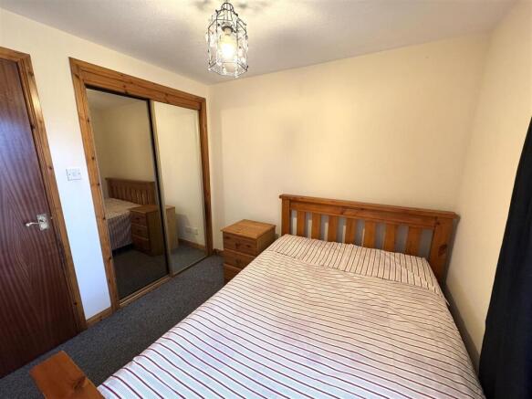 BEDROOM 1.JPG