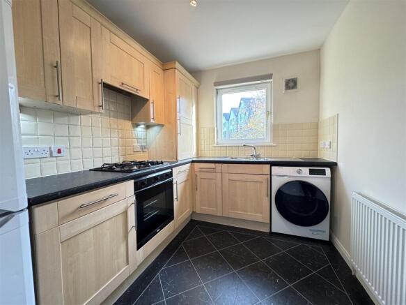 KITCHEN 1.JPG