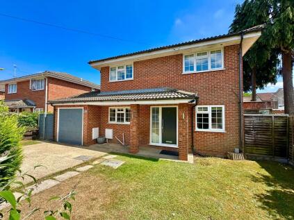 Coleford Close, Mytchett