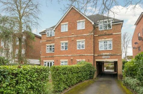 Camberley - 2 bedroom flat for sale