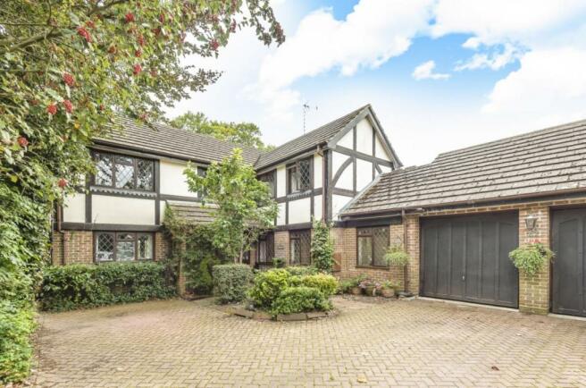 5 bedroom detached house for sale in Foxdown Close, Camberley, Surrey ...