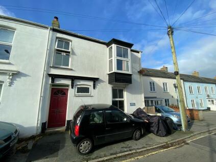 Falmouth - 3 bedroom semi-detached house