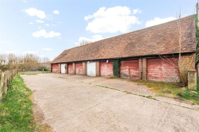 Garages Front