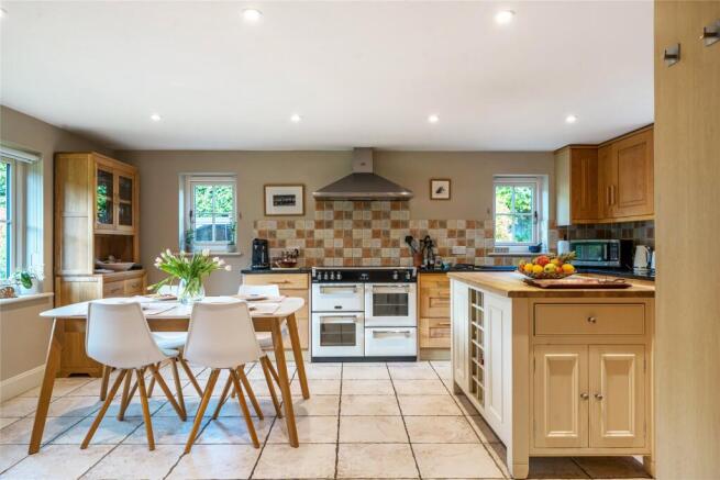 Kitchen/Dining Rm