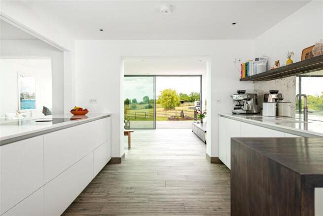 Kitchen/Breakfast Rm