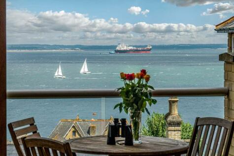 FOUR STOREY TOWNHOUSE WITH BALCONIES - Cliff Road, Cowes