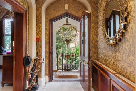 STUNNING VICTORIAN RESIDENCE -  Trinity Road, Ventnor