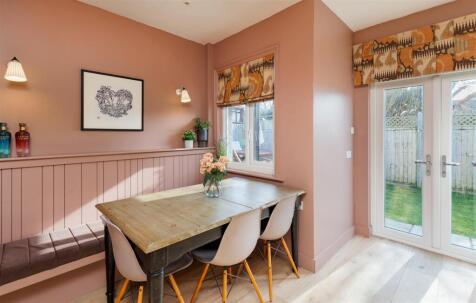 DETACHED BUNGALOW - Church Road, Gurnard, Cowes