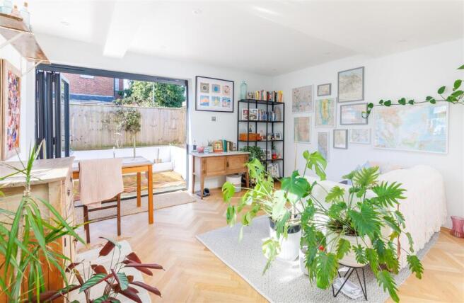 Living Area 1-1