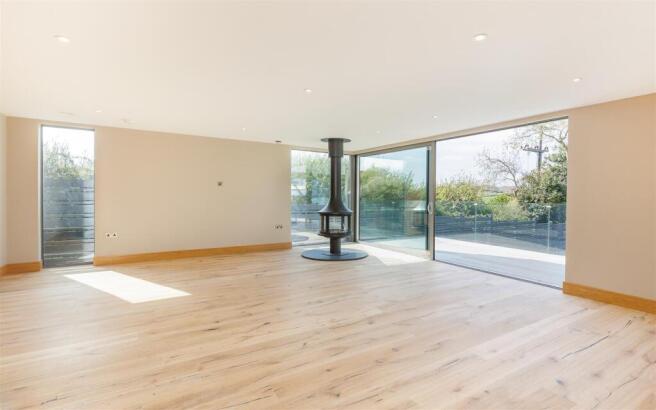 Open Plan Living 1-1