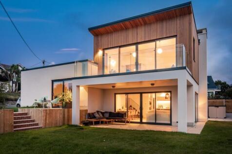 DETACHED MODERN HOME WITH SEA VIEWS - Lower Church Road, Cowes