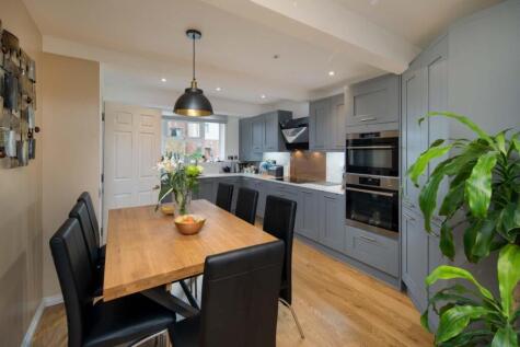 INCLUDES 12M MOORING - Redshank Way, Island Harbour,Newport