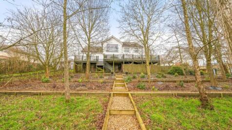 London Road, Hampton Vale, PE7