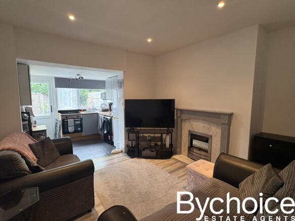 24 Duddery road living room .jpeg