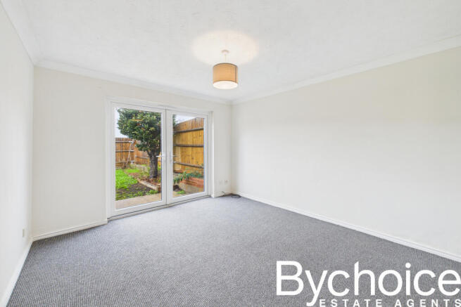 CAM05454G0-PR0064-STILL001