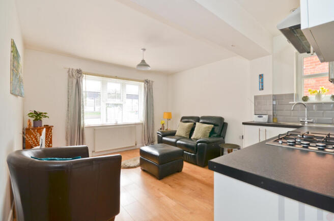 Lounge Area (2)