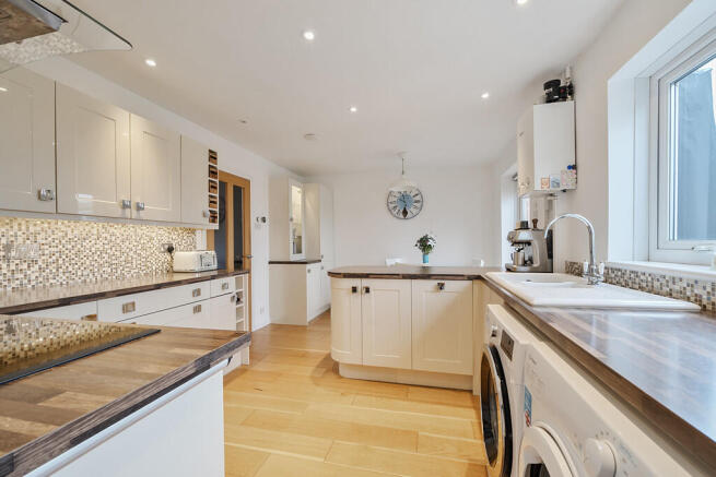 Kitchen (2)