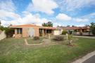 3 bed property in 4 Vallack Grove...
