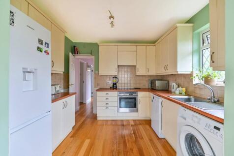 Cotswold Road, Hampton, TW12