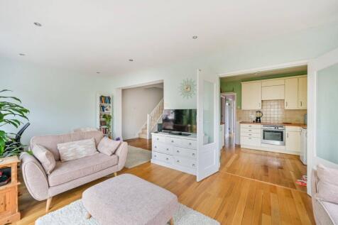 Cotswold Road, Hampton, TW12