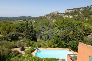 Photo of Les Baux-De-Provence, Provence-Alpes-Cote d'Azur, 13520, France