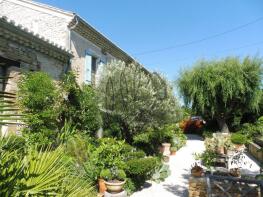 Photo of Sainte-Cecile-Les-Vignes, Provence-Alpes-Cote d'Azur, 84290, France