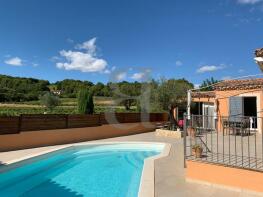 Photo of Vaison-La-Romaine, Provence-Alpes-Cote d'Azur, France